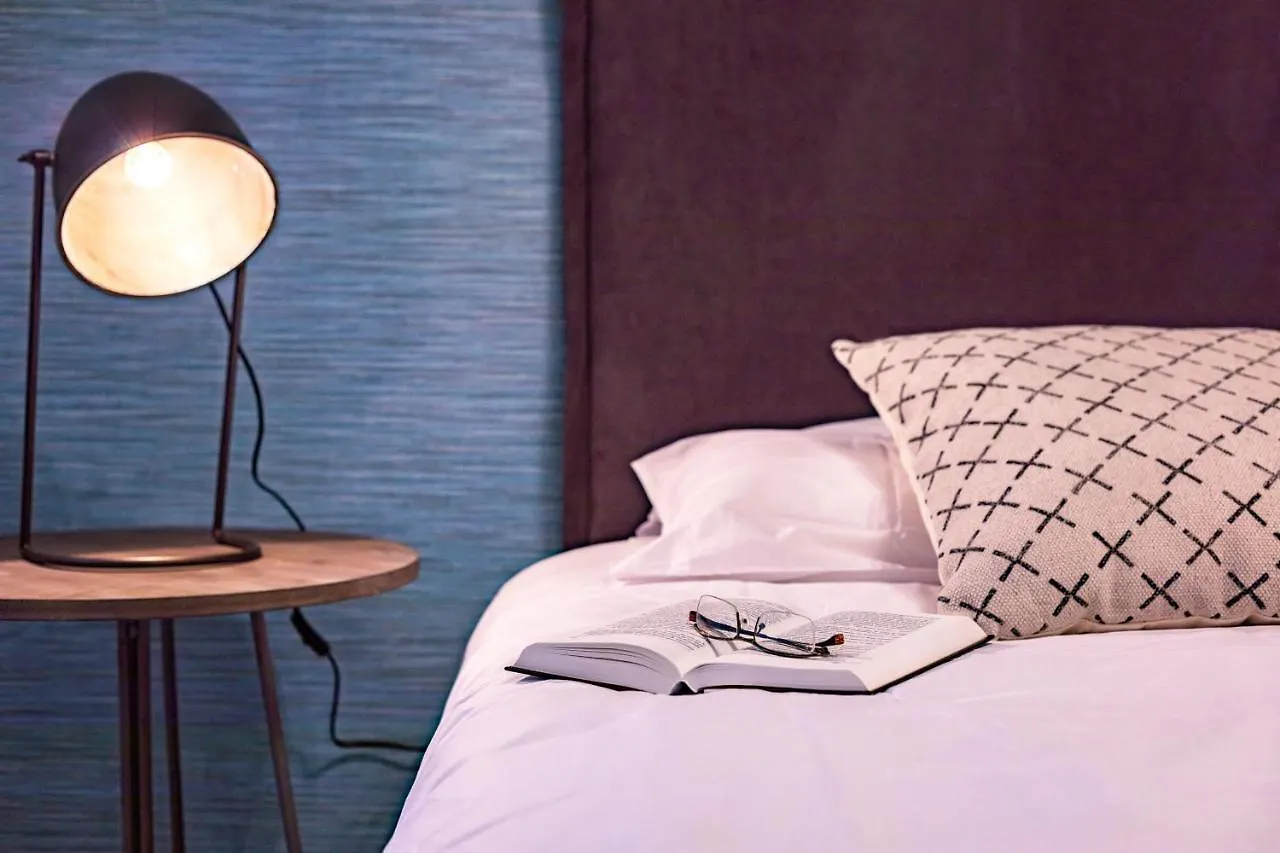 Malaga Central Suites contacts